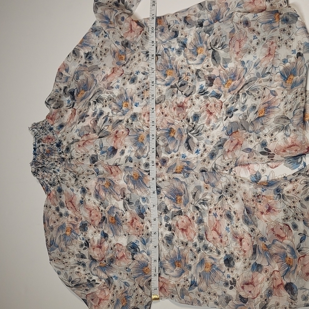 Elan Sheer Floral Blouse  Size M - Picture 10 of 11